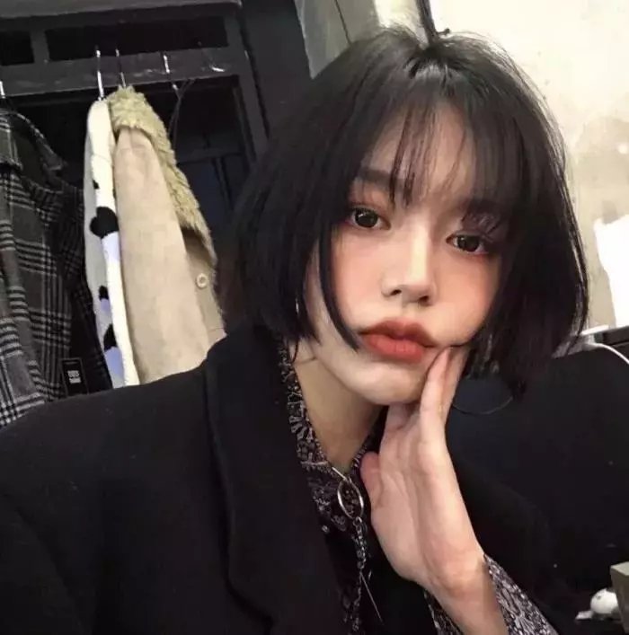 马路对面的房子